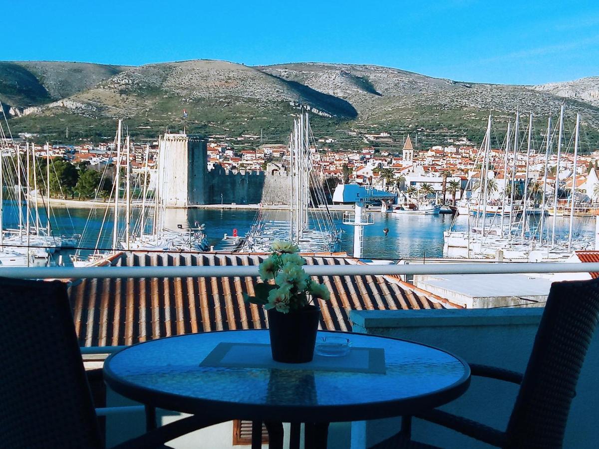 Villa Angel Trogir Bagian luar foto